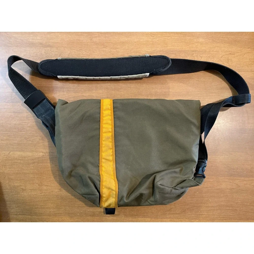 Crumpler Messenger Bag Olive Green Orange Crossbody Laptop Strap